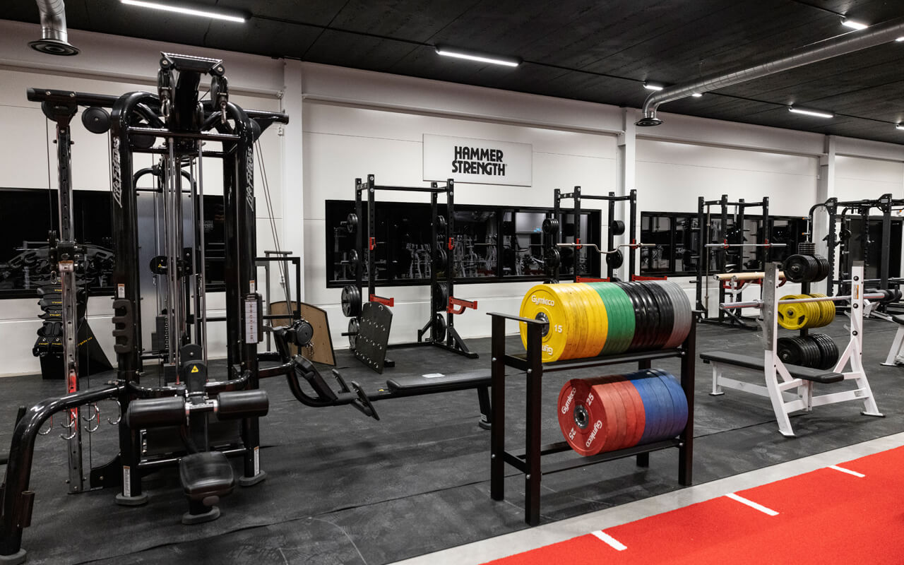 Johannas-Powerhouse_W6A0524-foto-Creative-Mill Styrketräning i gymmet hos Johannas Powerhouse i Sala